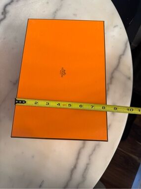 Hermes box 8 x 12 x 4.5